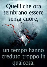 Solitamente la corazza e l'elmetto tipo morione Tanto Piu Resistente E La Corazza Tanto E Piu Fragile L Anima Che La Indossa Cit Citazioni Sagge Citazioni Umoristiche Citazioni Motivazionali