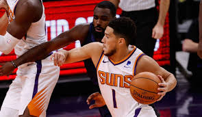 Kendall jenner's boyfriend, devin booker, is 'ready' to be engaged to the 'kuwtk' star, a source exclusively tells life & style. Nba All Stars Lebron James Reagiert Erbost Auf Nicht Nominierung Von Devin Booker