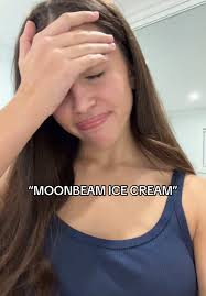 Amor por la canción 'Moonbeam Ice Cream' de Benson Boone