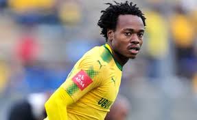 Net worth, salary, age, wife, biography, cars and his career. What S Happening Between Sundowns Football Club And Percy Tau Allafrica Com
