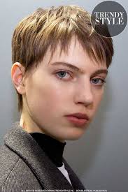 Check spelling or type a new query. Korte Kapsels Dames Winter 2021 Szep Es Stilusos