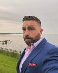 Slinging jokes for a cause. I've been to worse places.