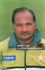 180 Mushtaq Mohammad Photos & High Res Pictures