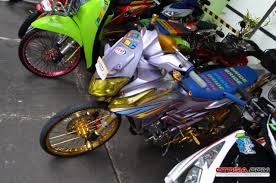 Modifikasi vega zr kontes , thailook terbaru 2020 trimakasih sudah klik vidio ini , vidio ini hanya hiburan ! Motor Motor Modifikasi Di Sma 1 Negeri Malang Deretan Motor Modifikasi Di Sma 1 Negeri Malang Galeri Foto Otosia Com Otosia Com