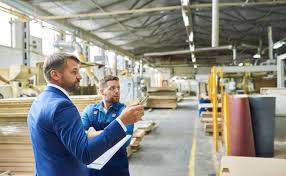Abastece a la empresa de las materias primas esenciales.