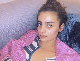 Yeniden eskiye eskiden yeniye a'dan z'ye z'den a'ya. Taylor Hill Den Sivilceli Paylasim Victoria S Secret Meleklerinin Makyajsiz Halleri Magazin Haberleri Ntv