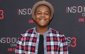 Discover kyle massey's biography, age, height, physical stats, dating/affairs, family and career updates. Kyle Massey Bio Disney Star Net Worth Affair Girlfriend Age Facts Wiki Height Family Brother Cory In The House Cancer Sued Arrested Gossip Gist