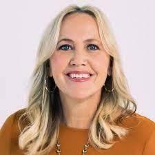 Jennifer Spiker's Instagram, Twitter & Facebook