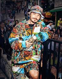 Balvin colores capsule will be available online and from stores this spring. Guess Inc Announces The Return Of Global Music Superstar J Balvin With Spring 2020 Guess X J Balvin Colores Capsule Collection And Campaign Buzzsetter