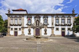 It is host to the oldest portuguese archdiocese, the archdiocese of braga of the catholic church and it is the seat of the primacy of the spains. Private Tour Guimares And Braga Day Trip From Porto 2021