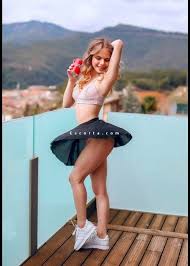 Donna cerca uomo escort Angelika a Firenze - EscortA