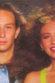 El cantante mexicano de ascendencia ucraniana erik rubín reveló que el grupo de pop timbiriche se reencontrará para ofrecer una gira que se conforma de 30 fechas. Erik Rubin Afirma Que Thalia Y Paulina Rubio Llegaron Hasta Los Golpes Debido A Su Rivalidad Estilo Musa Celebridades