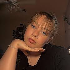 Victoria Norfleet's Instagram, Twitter & Facebook