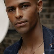 Male Professional, Jay blu, seeking flatmate in London