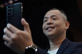 Kritik Formula E, Cuitan Ernest Prakasa Banjir Komentar