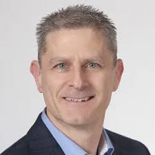 How flatter organizations and data-driven decision-making empower cultures  of agility