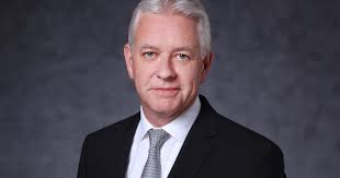 Regierungsrat-Stellvertreter Lampert verteidigt Nawalny-Banker