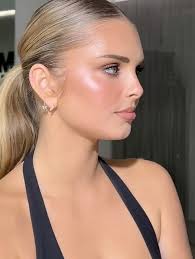 This past month has been a blast 🤩, @iconmanagement @tahlia_liapis_makeup  @helenachapmanmua @nellieplayfootmakeup @mikeysakinofsky 🧡💛, #model  #modeling #makeup #makeuptutorial #outfit #outfitoftheday ...