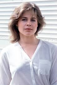 im not alone, im with muriel." i love love love love this movie.