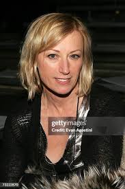 2 230 photos et images haute résolution de Cindy Sherman