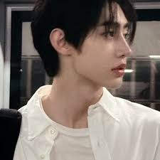 xo, lia VIU O TWICE 😭 (@glowtozaki)