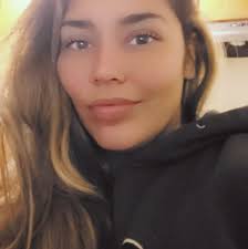 Kelsi Leigh is with Jo Okayy.