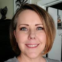 Stephanie Midkiff's Instagram, Twitter & Facebook