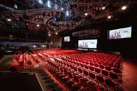 Na každého občas padne splín, roztančí. Everything You Need To Know About Pop Messe