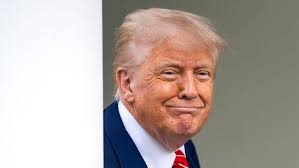 Ed Conway: "Here's a 👀 datapoint. In January a whopping 67% of ALL UK  exports to America were gold bars. Ponder that for a moment. 67% of EVERY  PHYSICAL THING the UK