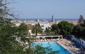 Sowohl das freibad als auch das hallenbad sind geöffnet. Die Acht Besten Freibader In Barcelona Lugaris