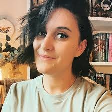 Emmie Johnson's Instagram, Twitter & Facebook