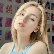 keep staring, i dare u 😏