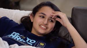 Jazz jennings revealed on instagram she had undergone a third gender confirmation surgery for 'cosmetic purposes'. I Am Jazz Spoilers Jazz Jennings Brings Boyfriend Home Will Her Parents Approve Soap Dirt