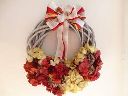 Couronne De Noel Pour Porte D Entree Hortensia Couronne Noel Couronne De Noel Originale Decorations De Noel Originales