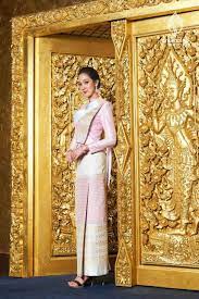 thailand ช ดพ นเม องภาคเหน อ northern traditional dress นางสาวไทย miss thailand 2019 ในป 2021 ช ด ไทย เส อแขนยาว