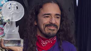 The original cafe tacuba is still in business today in the same location as always. Ruben Albarran De Cafe Tacvba Le Canta A Armando Vega Gil Junto A Su Ataud Tvnotas Irresistible