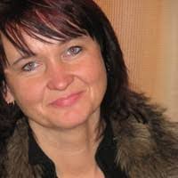 Lily Lind's Instagram, Twitter & Facebook