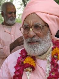 Madhu Puri's Instagram, Twitter & Facebook