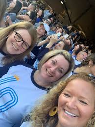 Michelle DiGiovanni (@mrsmldigi)