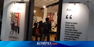 Maybe you would like to learn more about one of these? Semangat Literasi Dalam Pasar Buku Keliling Nusantara Di Semarang Halaman All Kompas Com