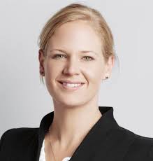 Larissa Webster's Instagram, Twitter & Facebook