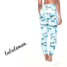 Find out about the brands which provide the best yoga pants for a comfortable yoga session. 8 Best Yoga Pants A Yogapants Addict S Guide