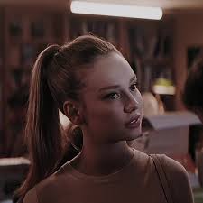 still obsessed with ester as claudia #fyp #foryou #viral #trending  #esterexposito #esterexpositoedit #youkeepthekids #carlaroson  #carlarosonedit #carlaelite #elite #eliteedit #dontletthisflop