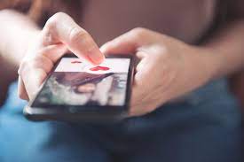 But in reality, someone will likely drop the ball. How To Start A Conversation On Tinder Without Feeling Awkward