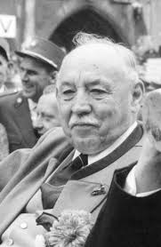 Hallo Serie: Ehrengräber