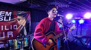 Aplikasi ini mengandungi lirik lagu, chord gitar segalanya dari haqiem rosli dan kunci asas gitar untuk pemula yang baru belajar gitar aplikasi ringan tidak memakan memori usap skrin untuk menuju halaman selanjutnya rate 5 star please enjoy. Qiemilio Tour Haqiem Rusli Kenangan Chords Chordify