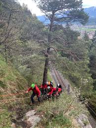 Die aus telfes stammende frau wollte durch die schlucht in ihren heimatort wandern, kam dort aber nie an. Bergrettung Innsbruck Obrd Land Tirol