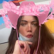 demi archer (@demiarcherx)