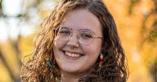 Lindsey Kearns's Instagram, Twitter & Facebook