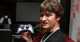 Ex-Rooster Teeth (David "Knuckles Dawson" Dreger) contributer found dead in  West Vancouver : r/Games